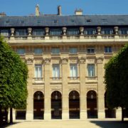 Palais Royal Jardin et Galeries visite guidée privée